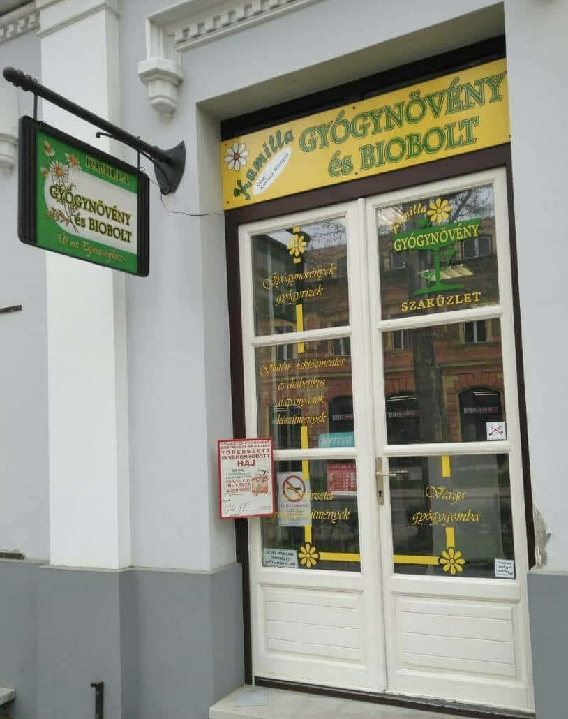 alt="Kamilla Gyógynövény és Reformház biobolt Kiskunfélegyházán – gyógynövények, gyógyteák, vitaminok, étrend-kiegészítők és reformélelmiszerek"